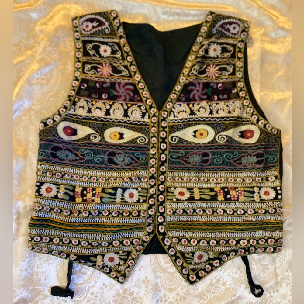Vintage Embroidered vest 1970’s - 1990’s Patterned Waist Coat paisley hippy top
